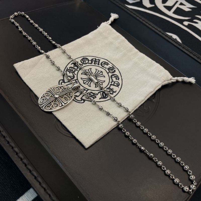 Ch*0me He**ts necklaces